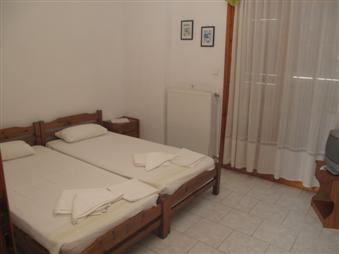 Kourtesis - Rooms Apartments for rent in Paradisos beach Neos Marmaras Halkidiki